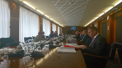 Poslanci sprejeli enega od dveh predlaganih amandmajev SUSA