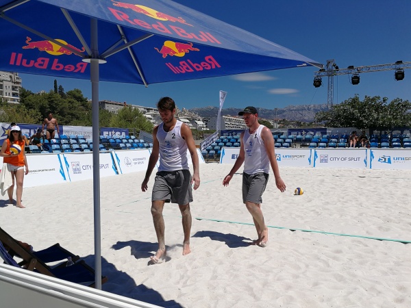 EUP v odbojki na mivki, 4. DAN: &Scaron;tudentki UL in &scaron;tudenta UL in UM v nadaljnje boje