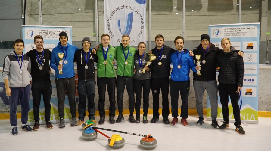 FOTO: Team Erazmus prepričljivo najboljši na DUP v curlingu